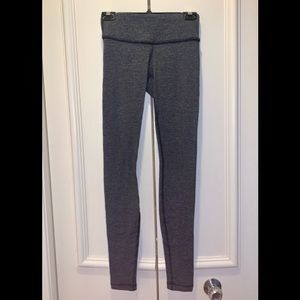 Lulu lemon gray leggings size 4, textured material